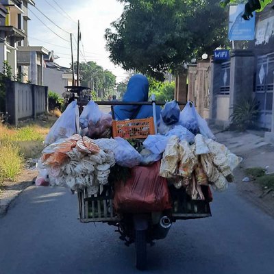 PEDAGANG SAYUR KELILING
