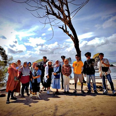 ke elokan Pantai Papuma 