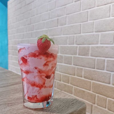 strawberry smoothie