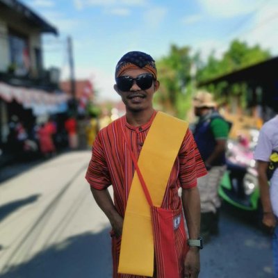 Pakaian Adat Toraja