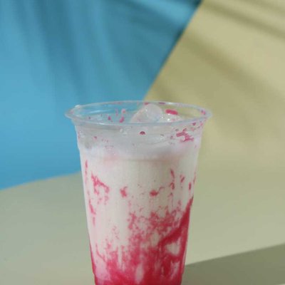 milkshake strawberry 
