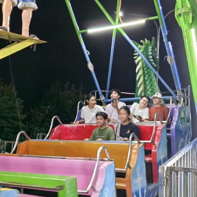 Ph "Perya" ride - Viking big swing