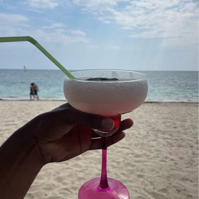 Un coctelito digestivo y a continuar andando 😎