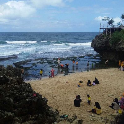 Pantai Ngobaran