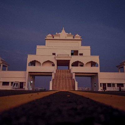 temple gate😍