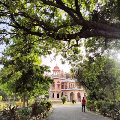 📍 Allahabad University