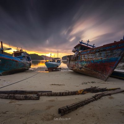 Sunrise Pantai Tawang