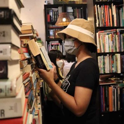 Book & Co Café