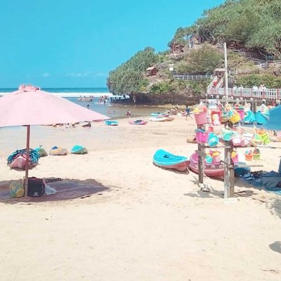- Drini Beach -
