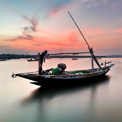 Senja di Pesisir Suramadu