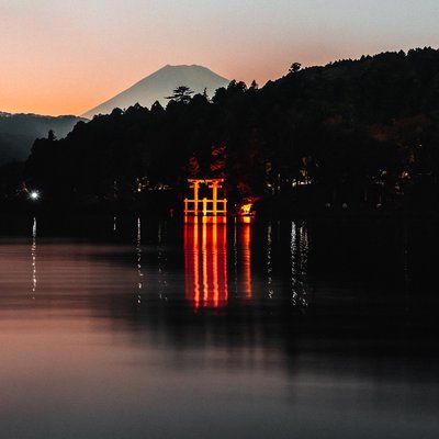 hello from hakone lake