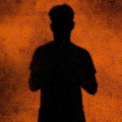 Self Shadow Photography 👁️🧡