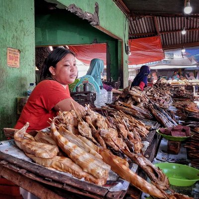 smoke fish market kenjeran, surabaya