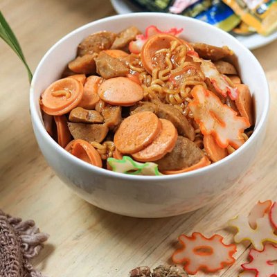 makanan (food/drink)