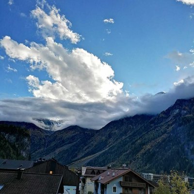 bugün bulutlarla ayri bi güzel