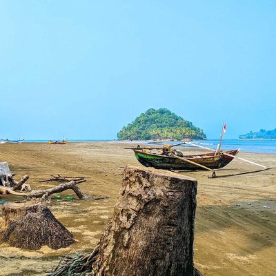 Perahu Nelayan Pantai Aia Manih