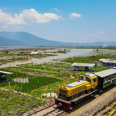 Kereta Api wisata
