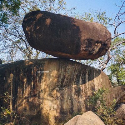 Balancing rock