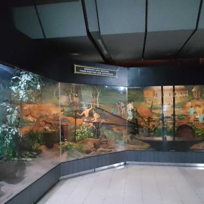 Berburu Dan Meramu