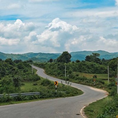The road to Ajodhya Range