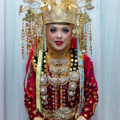 Pakaian Adat Perempuan Bengkulu