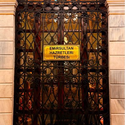 EMİR SULTAN CAMİ VE TÜRBESİ