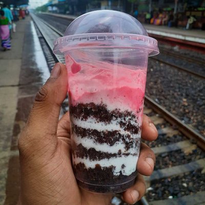 ...🧁🧁 Jar Cake🧁🧁...