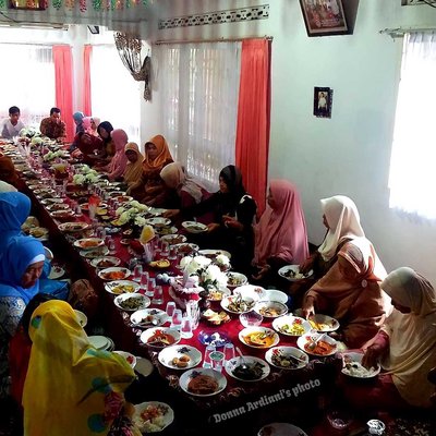 Makan Bajamba