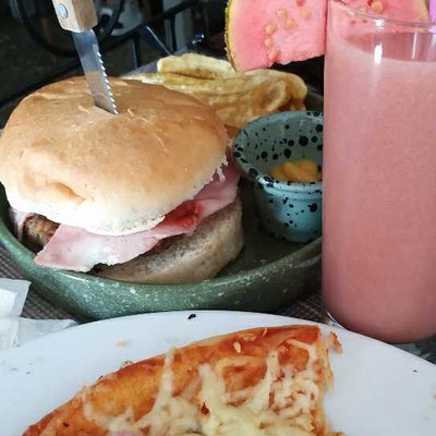 😋🍔😍🍕🥤