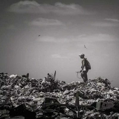 El basureo de las 8 vías