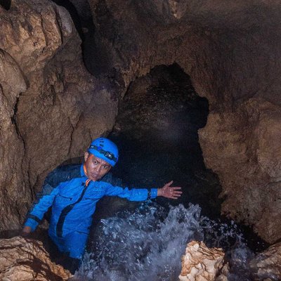Airterjun dalam gua