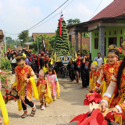 Kirab Tumpeng