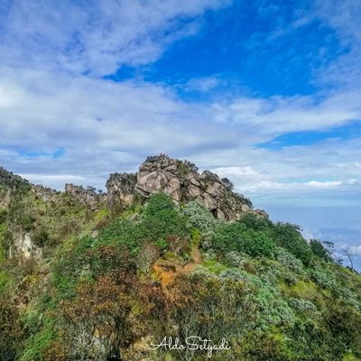 Puncak Batu Singa Gunung Sumbing