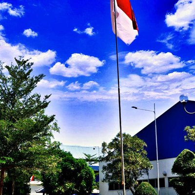 BENDERA MERAH PUTIH 