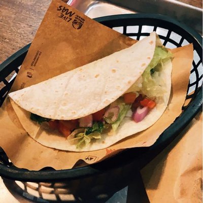 T A C O S. 🌮