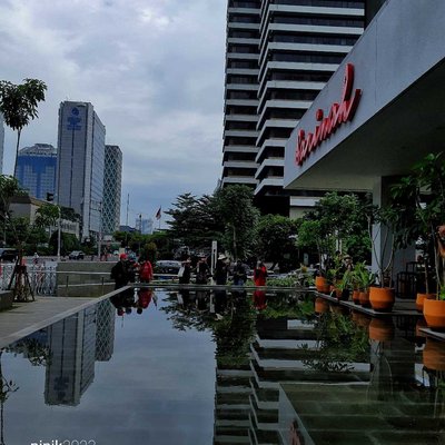 SARINAH THAMRIN 