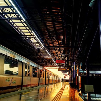 Metro and golden hour 💖