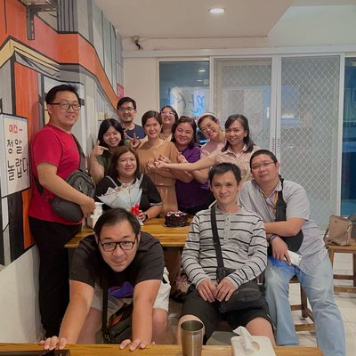 Birthday dinner with best friends 🥰