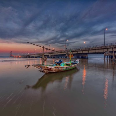 Senja di Suramadu