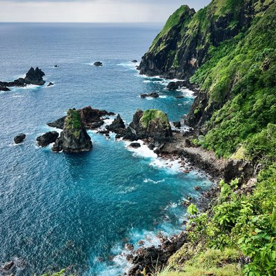 Pulau Delapan: Surga Tersembunyi di Ujung Sekotong