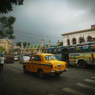 Dharmatala and Yellow Taxi 