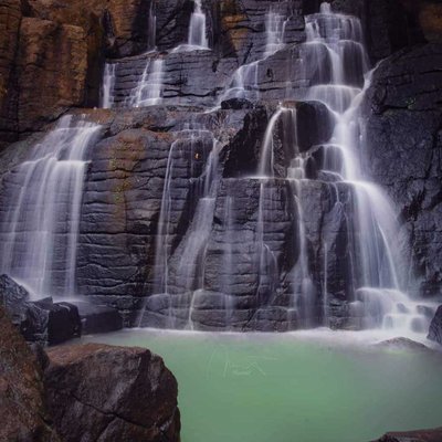 air terjun batu manrusu