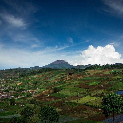 Menikmati Indahnya pemandangan Gunung Slamet