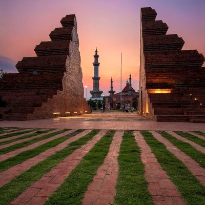 Sunset dari Alun-alun Kejaksan Cirebon