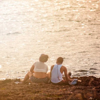 Lovers and de Sea