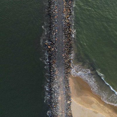 RIVER MEETS SEA