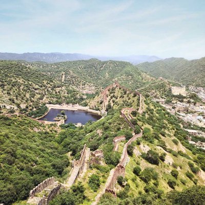 Great walls of jaipur