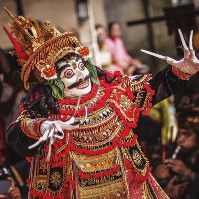 topeng dance