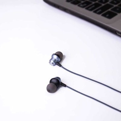 Product Photography of Neckband 