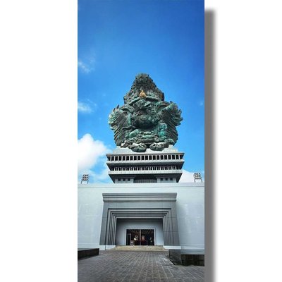 Garuda Wishnu Kencana Statue
